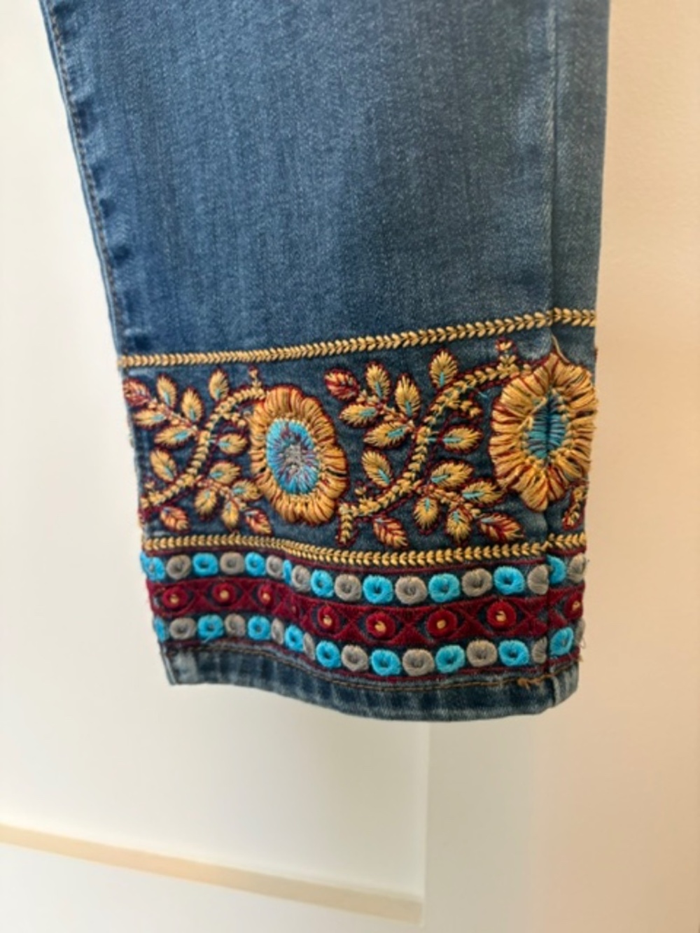 FDJ French Dressing Jeans Olivia sz 10 blue denim 28 in inseam deco embroidery - Picture 9 of 15